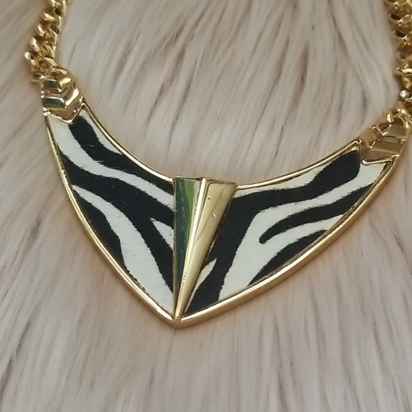 Vince Camuto Zebra Gold Chain Statement Necklace - Picture 2 of 11